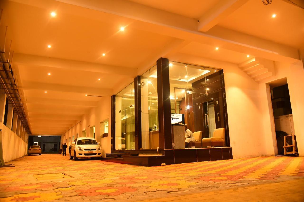 Hotel Four Seasons Velankanni Extérieur photo