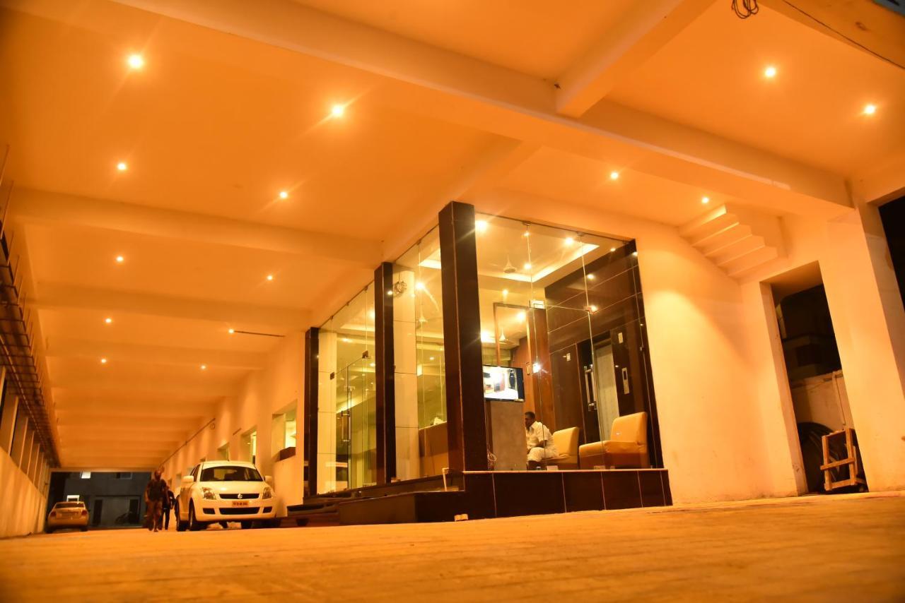 Hotel Four Seasons Velankanni Extérieur photo